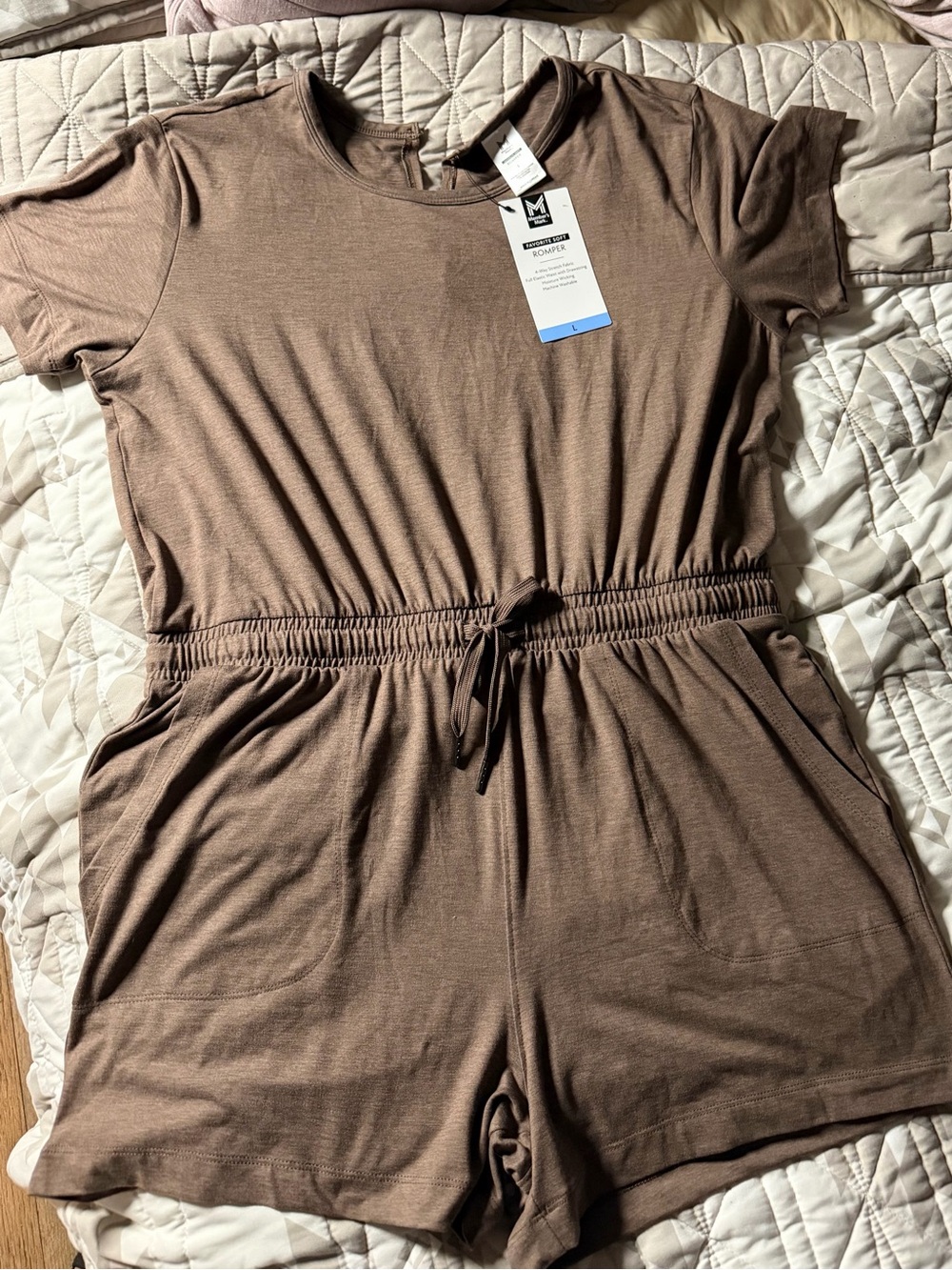 NEW Women’s Large Romper
